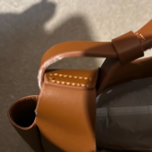 Neiman Marcus vegan tote bag 14X11X3.5 Carmel color - Picture 7 of 7